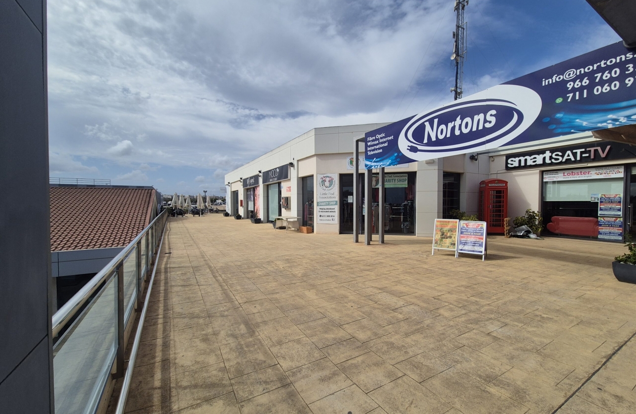 Resale - Commercial Unit - Orihuela Costa - La Zenia