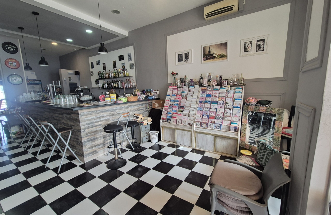 Resale - Commercial Unit - Orihuela Costa - La Zenia