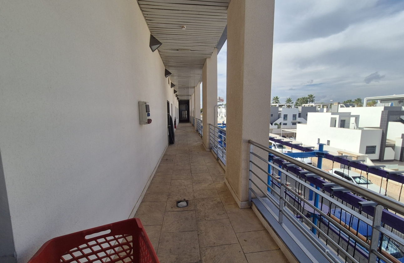 Resale - Commercial Unit - Orihuela Costa - La Zenia