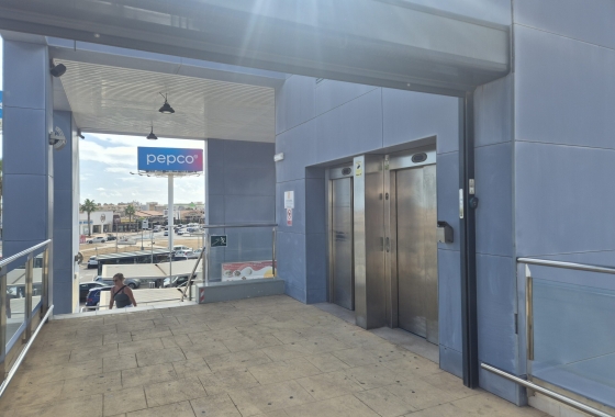 Resale - Commercial Unit - Orihuela Costa - La Zenia