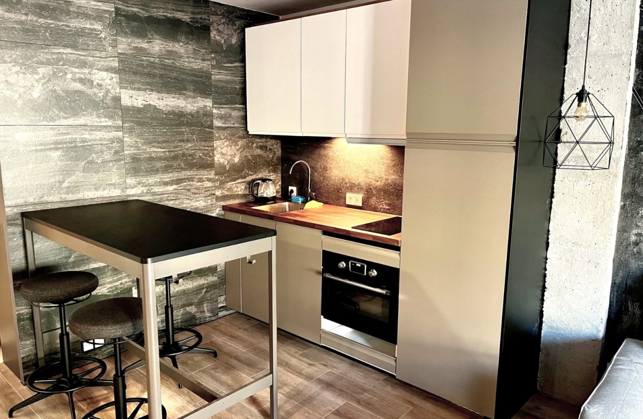 Resale - Apartment - Santa Pola - Puerto