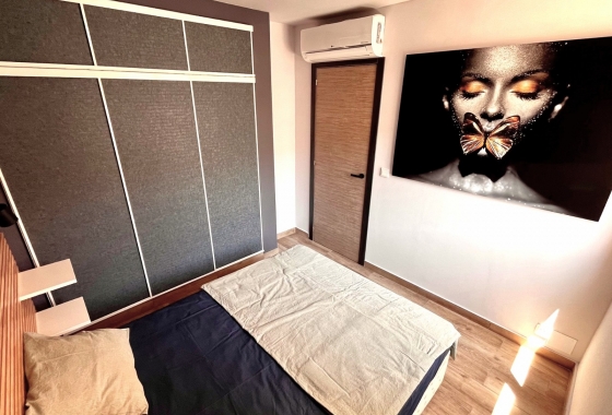 Resale - Apartment - Santa Pola - Puerto