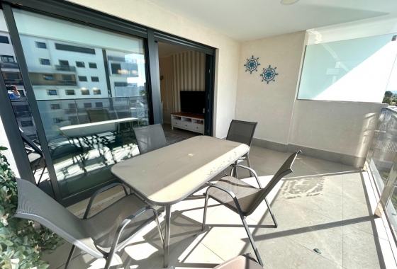 Resale - Apartment - Orihuela Costa - Campoamor