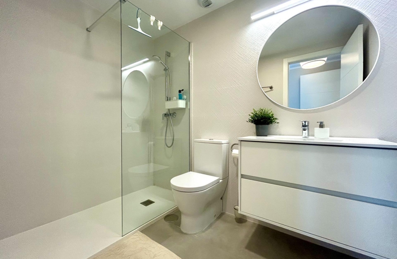 Resale - Apartment - Orihuela Costa - Campoamor
