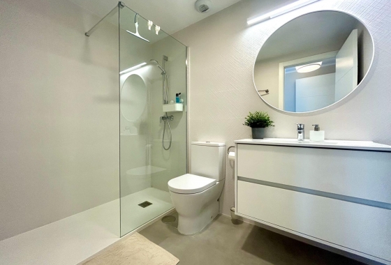 Resale - Apartment - Orihuela Costa - Campoamor