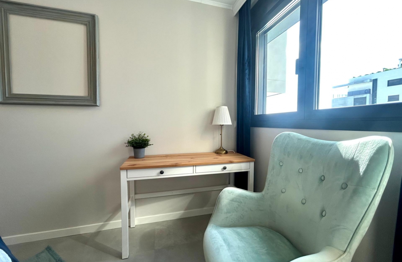 Resale - Apartment - Orihuela Costa - Campoamor