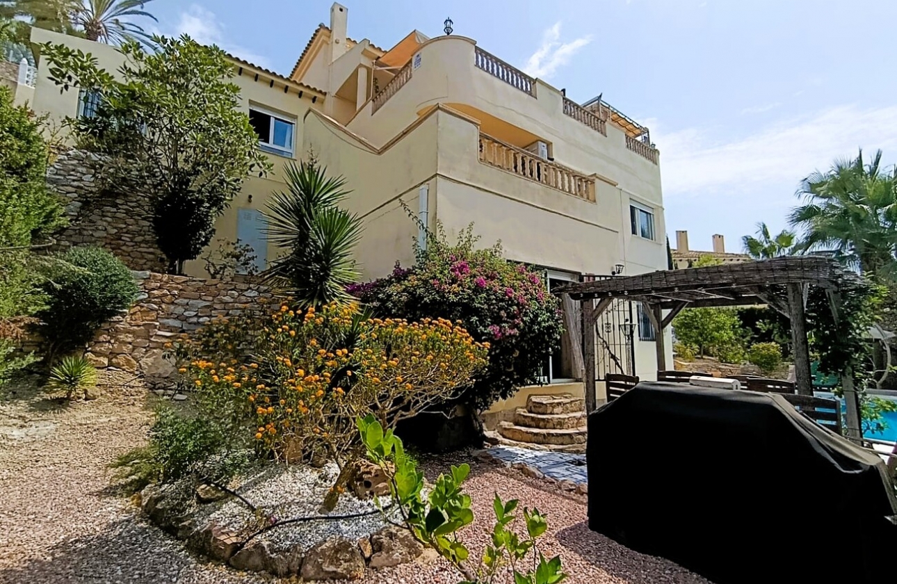 Resale - Villa - Orihuela Costa - Costa Blanca