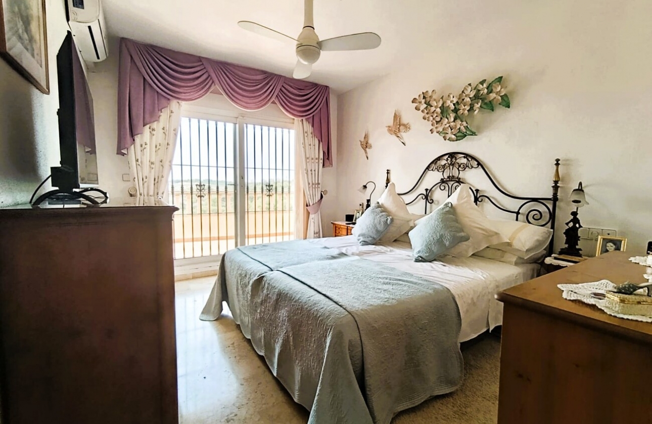 Resale - Villa - Orihuela Costa - Costa Blanca