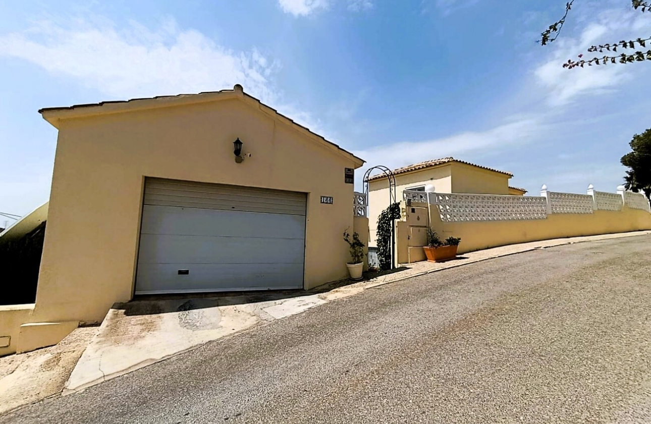 Resale - Villa - Orihuela Costa - Costa Blanca