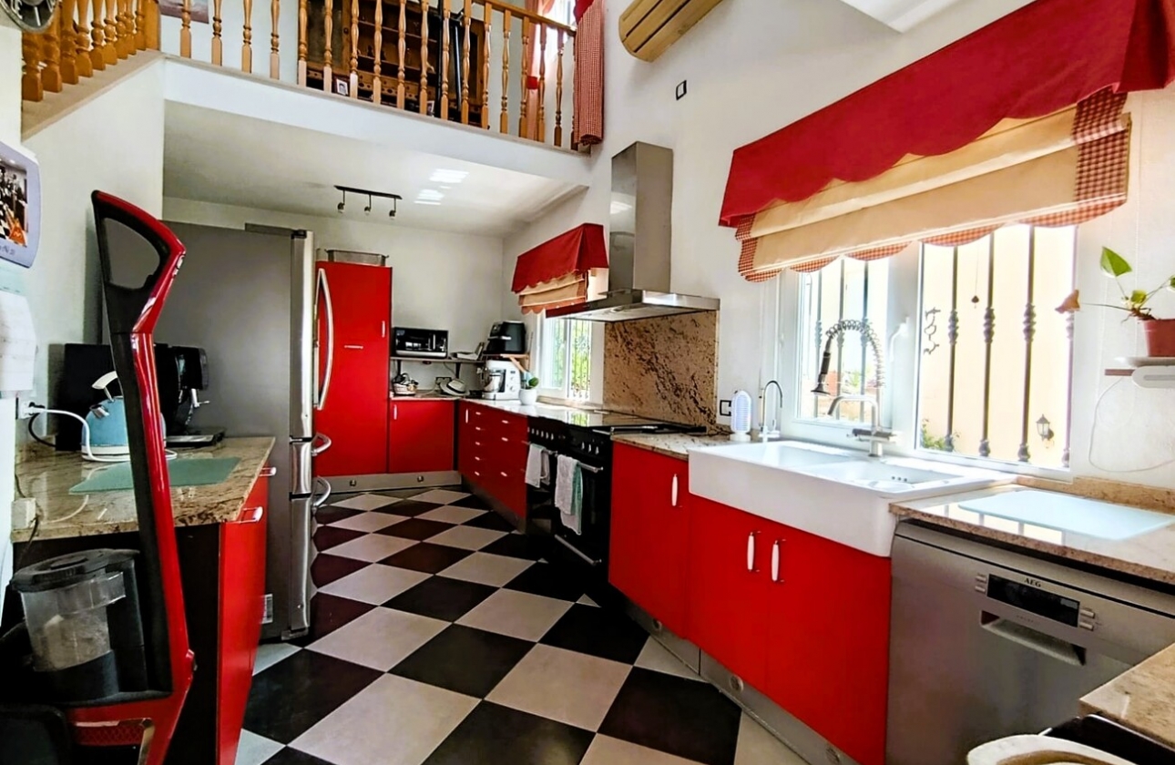Resale - Villa - Orihuela Costa - Costa Blanca