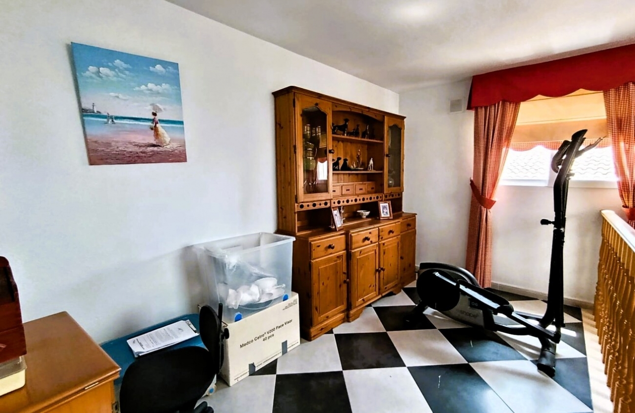 Resale - Villa - Orihuela Costa - Costa Blanca