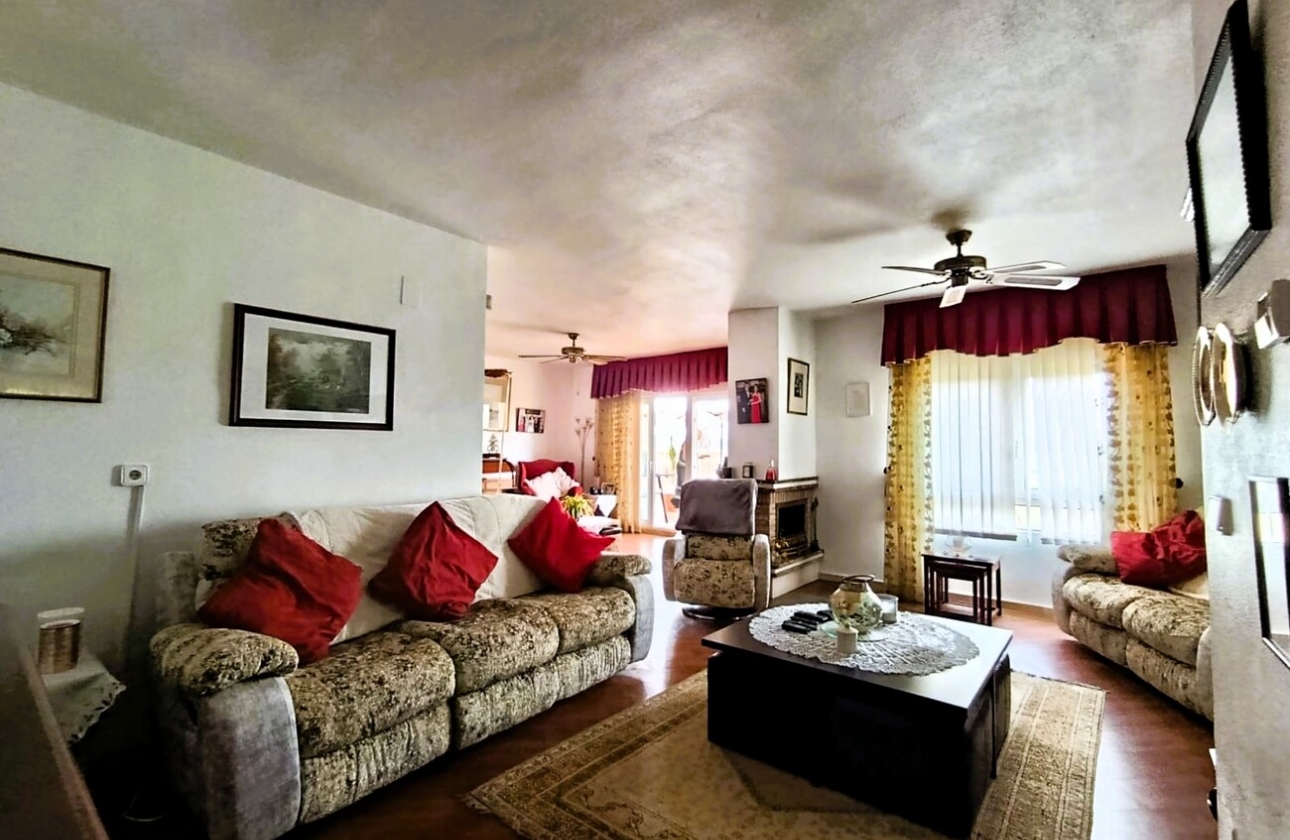 Resale - Villa - Orihuela Costa - Costa Blanca