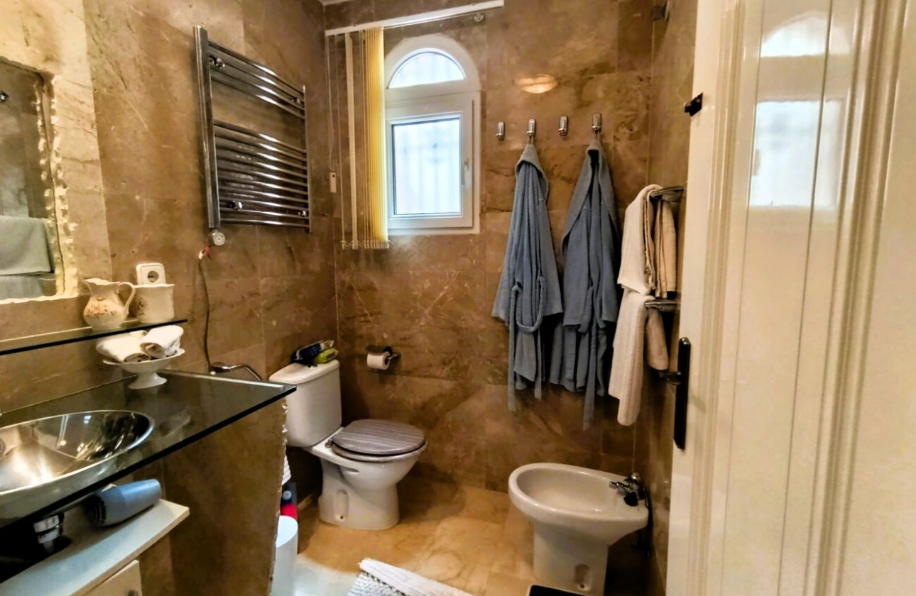 Resale - Villa - Orihuela Costa - Costa Blanca