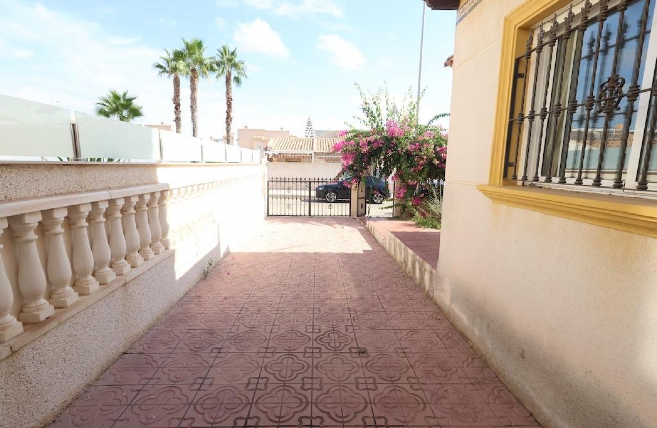 Resale - Townhouse - Orihuela Costa - Playa Flamenca