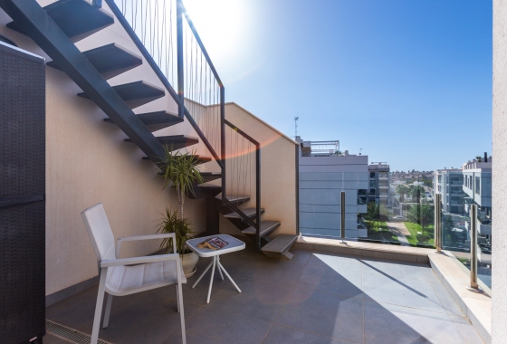 Resale - Apartment - Orihuela Costa - Villamartín