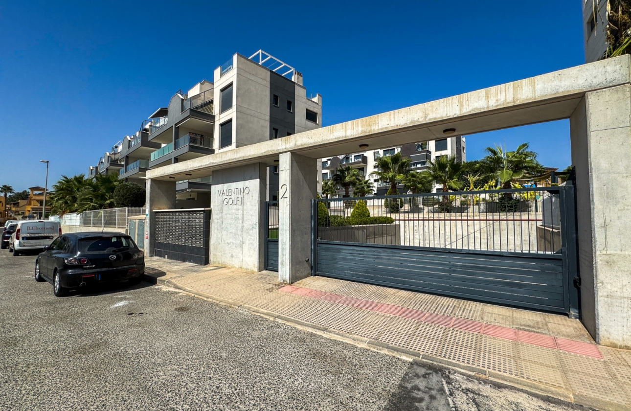 Resale - Apartment - Orihuela Costa - Villamartín