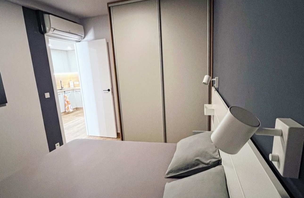 Resale - Apartment - Santa Pola - Gran Playa