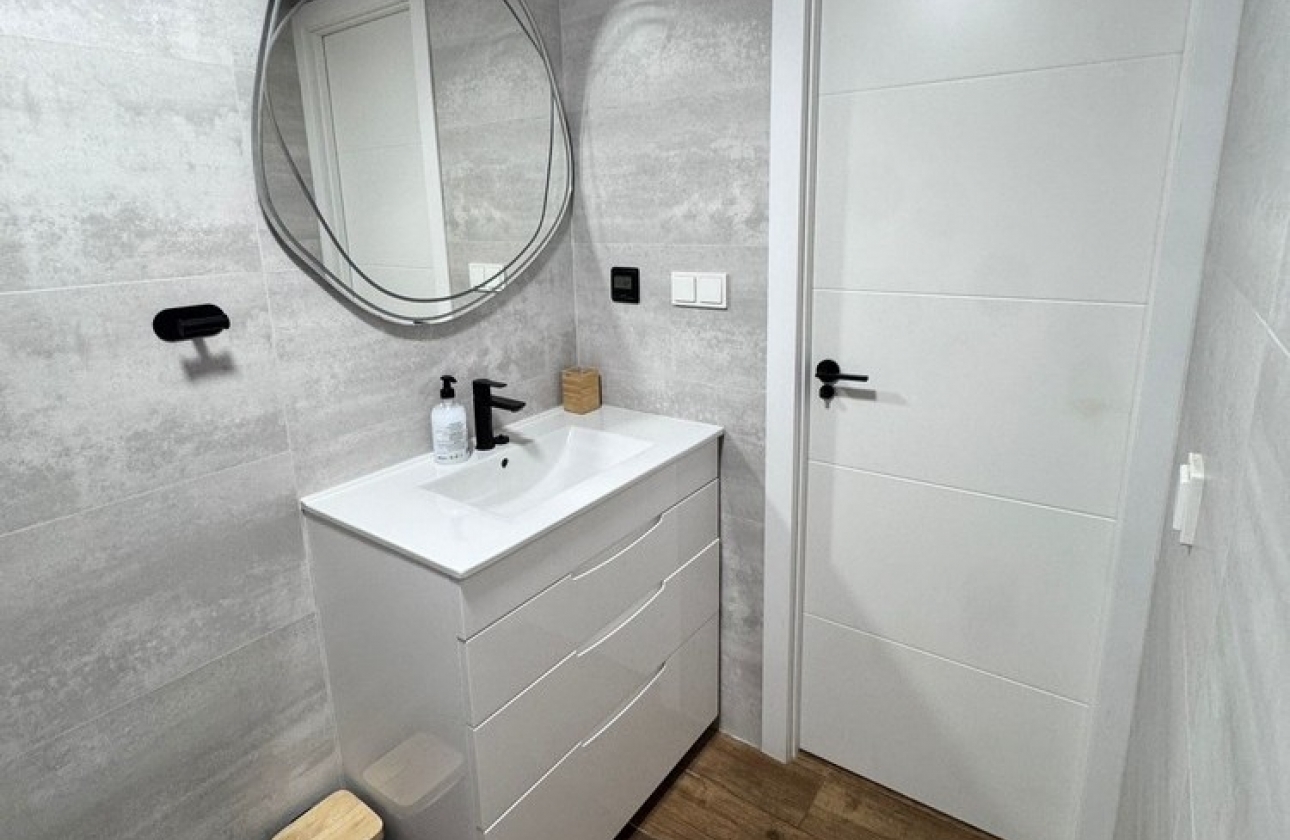 Resale - Apartment - Santa Pola - Gran Playa