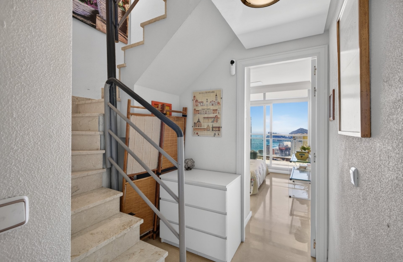 Reventa - Duplex - Benidorm - Calle Presidente Adolfo Suárez