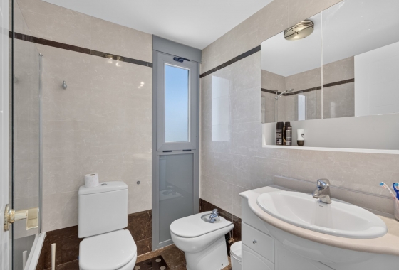 Reventa - Duplex - Benidorm - Calle Presidente Adolfo Suárez