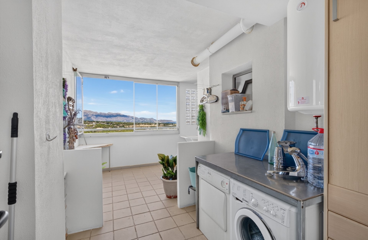 Reventa - Duplex - Benidorm - Calle Presidente Adolfo Suárez