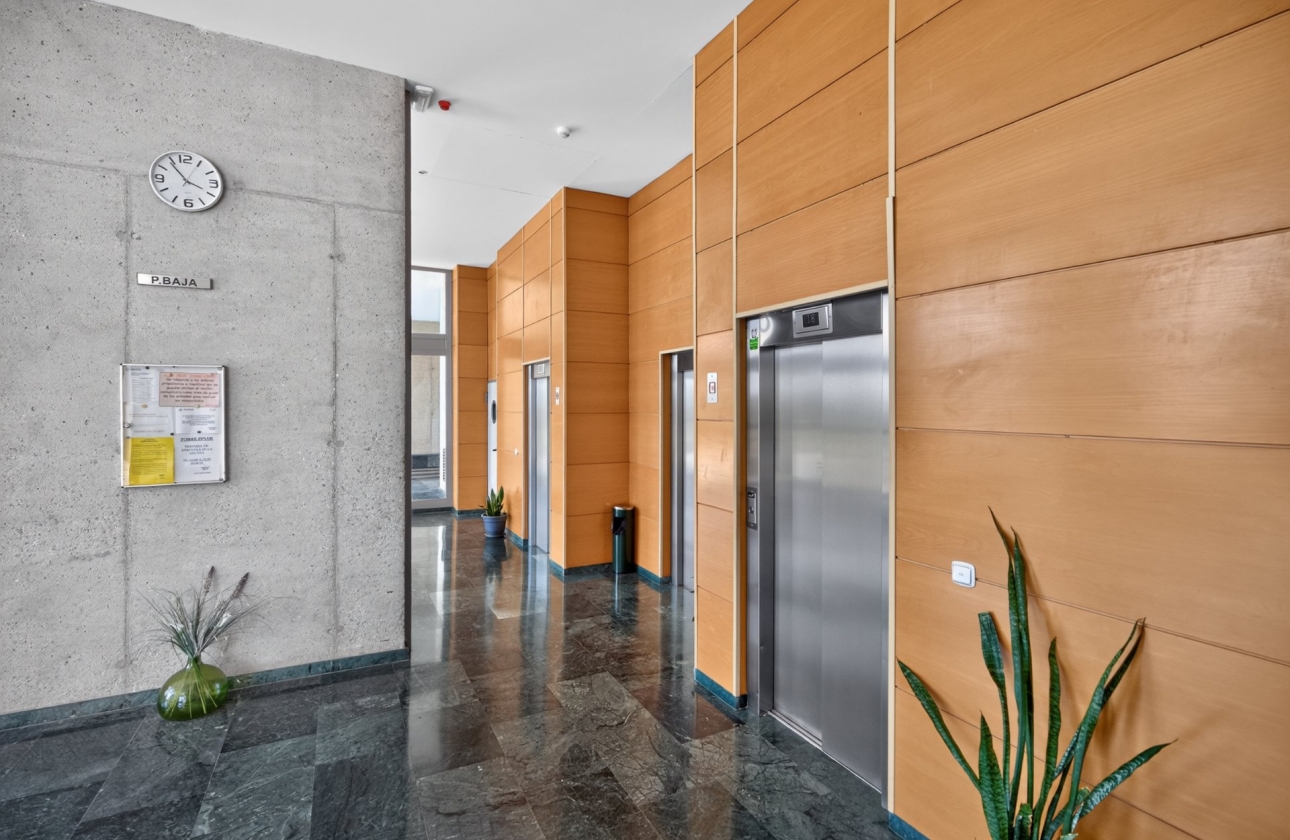 Reventa - Duplex - Benidorm - Calle Presidente Adolfo Suárez
