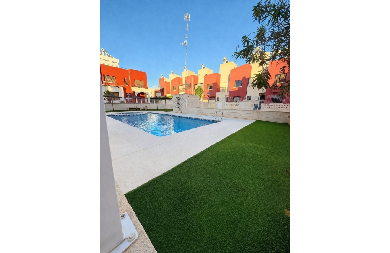 Reventa - Adosado - Torrevieja - Aguas Nuevas