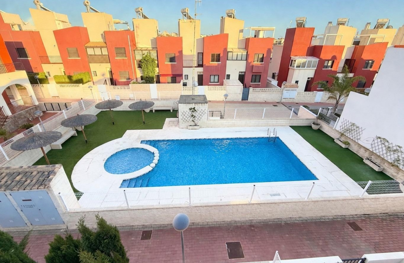 Reventa - Adosado - Torrevieja - Aguas Nuevas