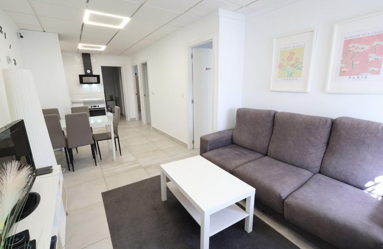 Resale - Bungalow - Torrevieja - La Siesta - El Salado -  Torreta