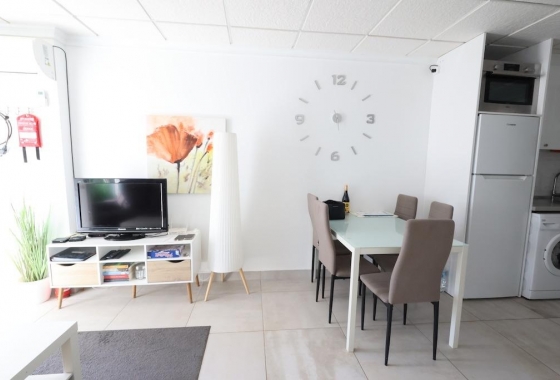 Resale - Bungalow - Torrevieja - La Siesta - El Salado -  Torreta
