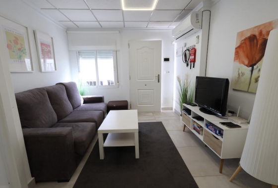 Resale - Bungalow - Torrevieja - La Siesta - El Salado -  Torreta