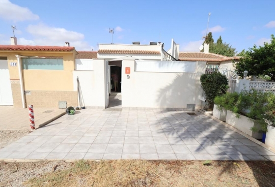 Resale - Bungalow - Torrevieja - La Siesta - El Salado -  Torreta
