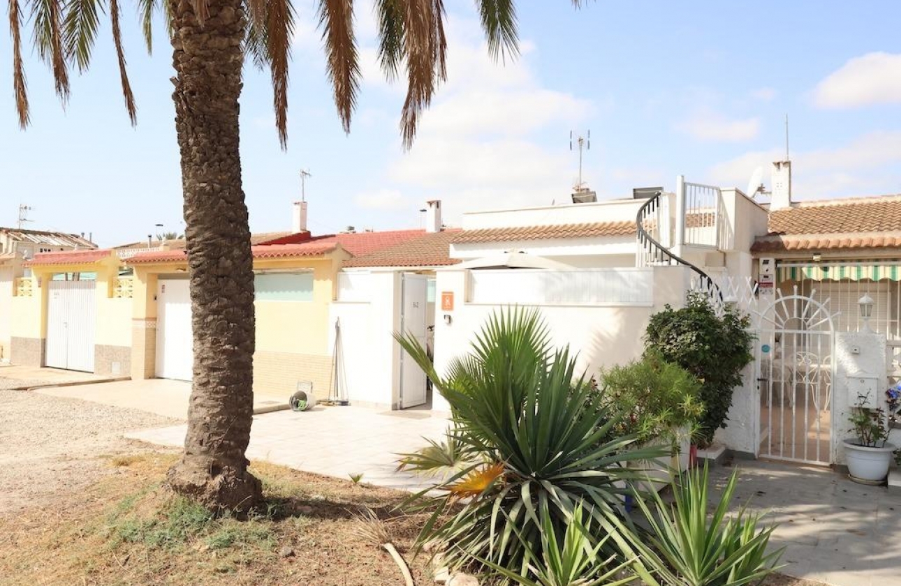 Resale - Bungalow - Torrevieja - La Siesta - El Salado -  Torreta