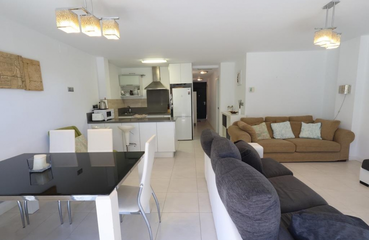 Resale - Apartment - Orihuela Costa - Campoamor