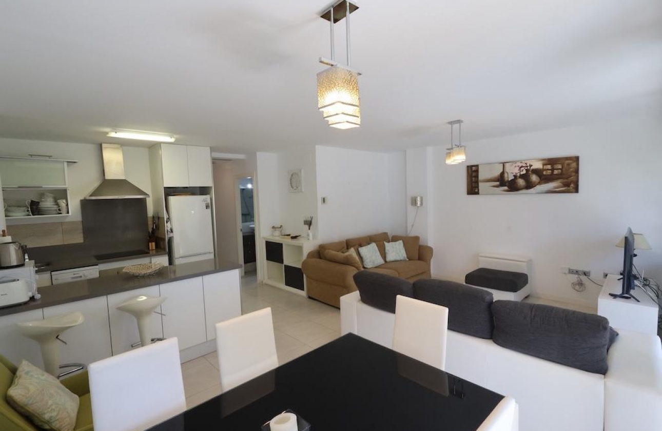 Resale - Apartment - Orihuela Costa - Campoamor