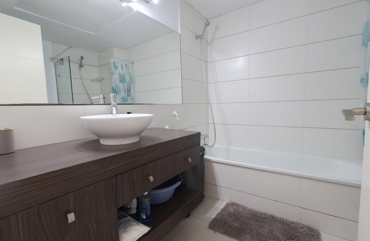 Resale - Apartment - Orihuela Costa - Campoamor