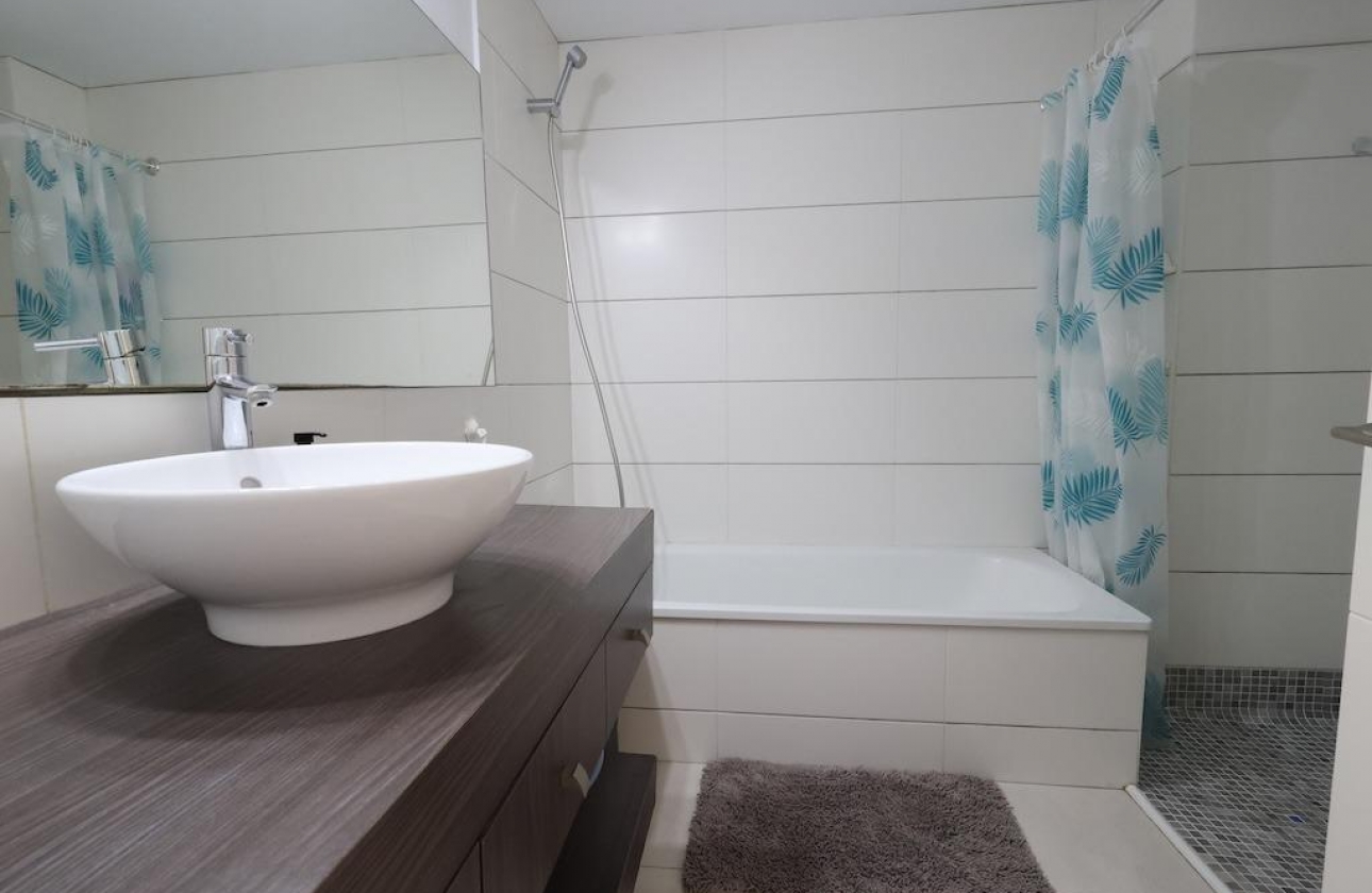 Resale - Apartment - Orihuela Costa - Campoamor