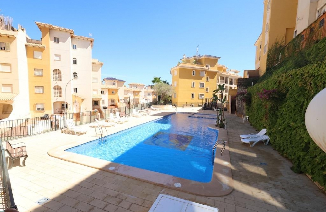 Resale - Apartment - Orihuela Costa - Campoamor