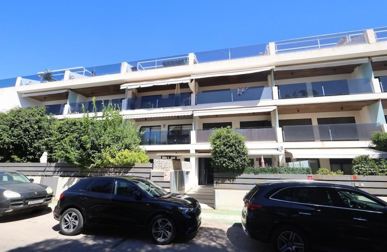 Resale - Apartment - Orihuela Costa - Campoamor