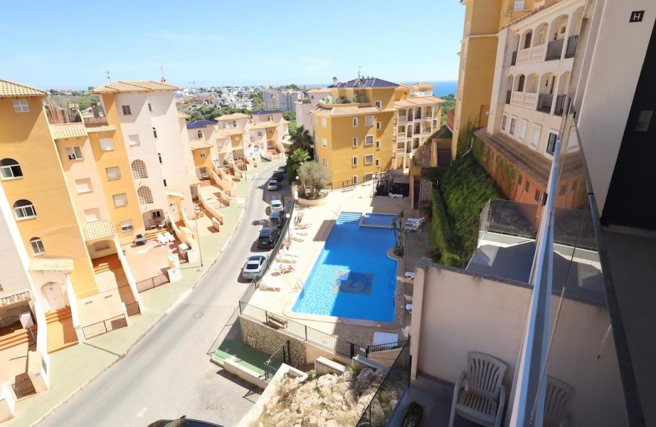 Resale - Apartment - Orihuela Costa - Campoamor