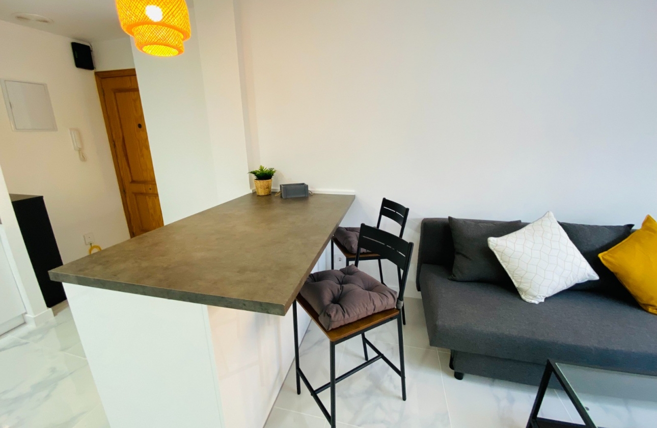 Resale - Apartment - Santa Pola