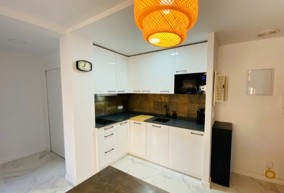 Resale - Apartment - Santa Pola