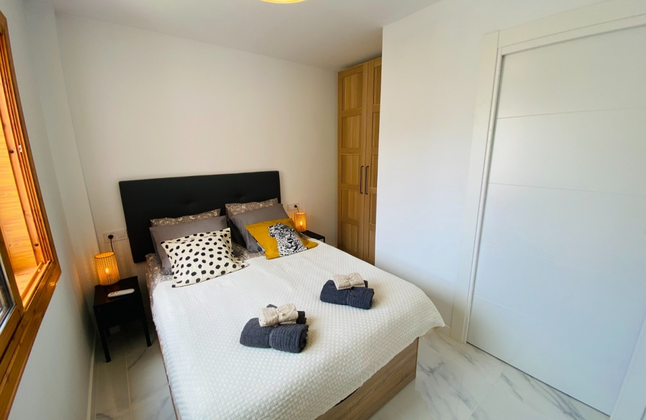 Resale - Apartment - Santa Pola