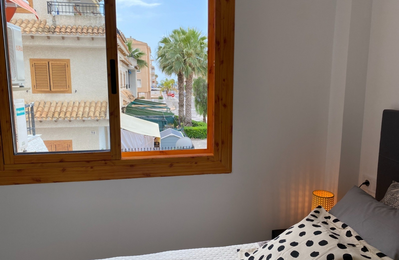 Resale - Apartment - Santa Pola
