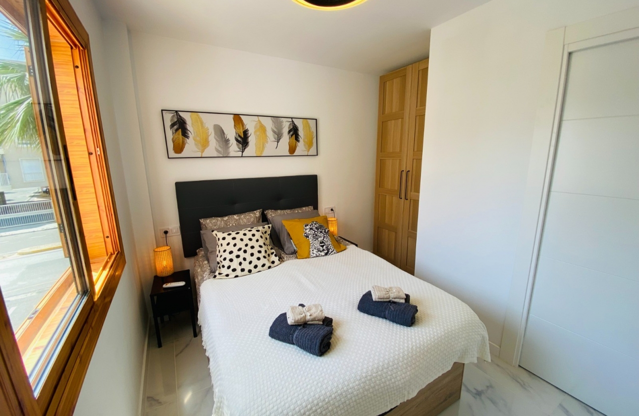 Resale - Apartment - Santa Pola