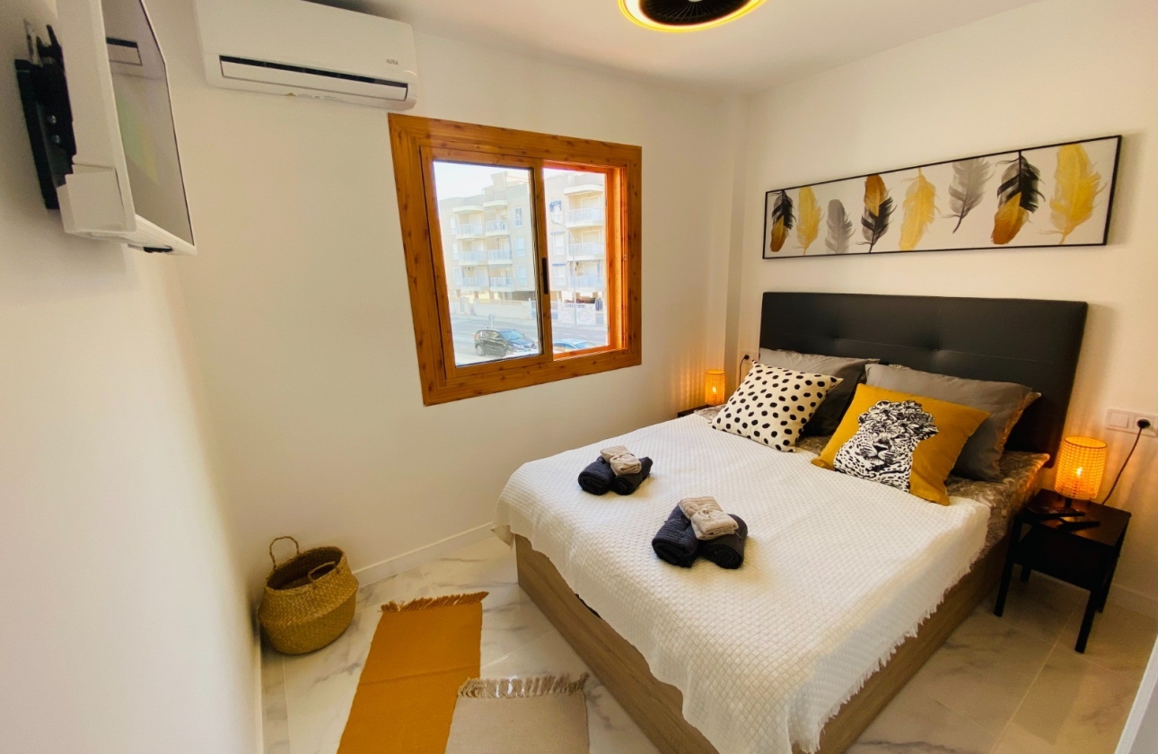 Resale - Apartment - Santa Pola