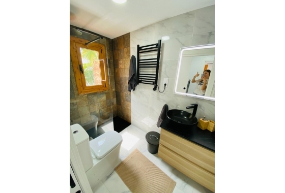 Resale - Apartment - Santa Pola