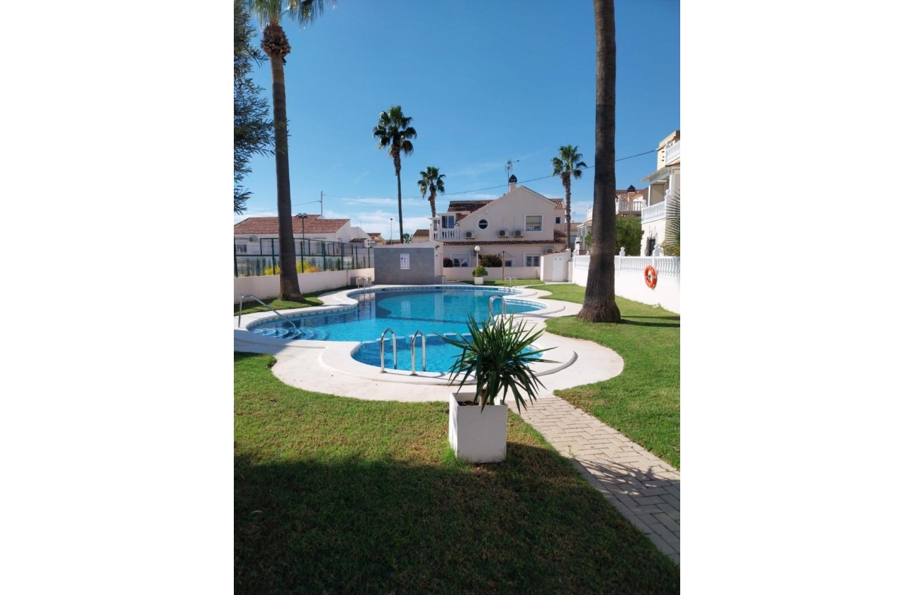 Reventa - Villa - Torrevieja