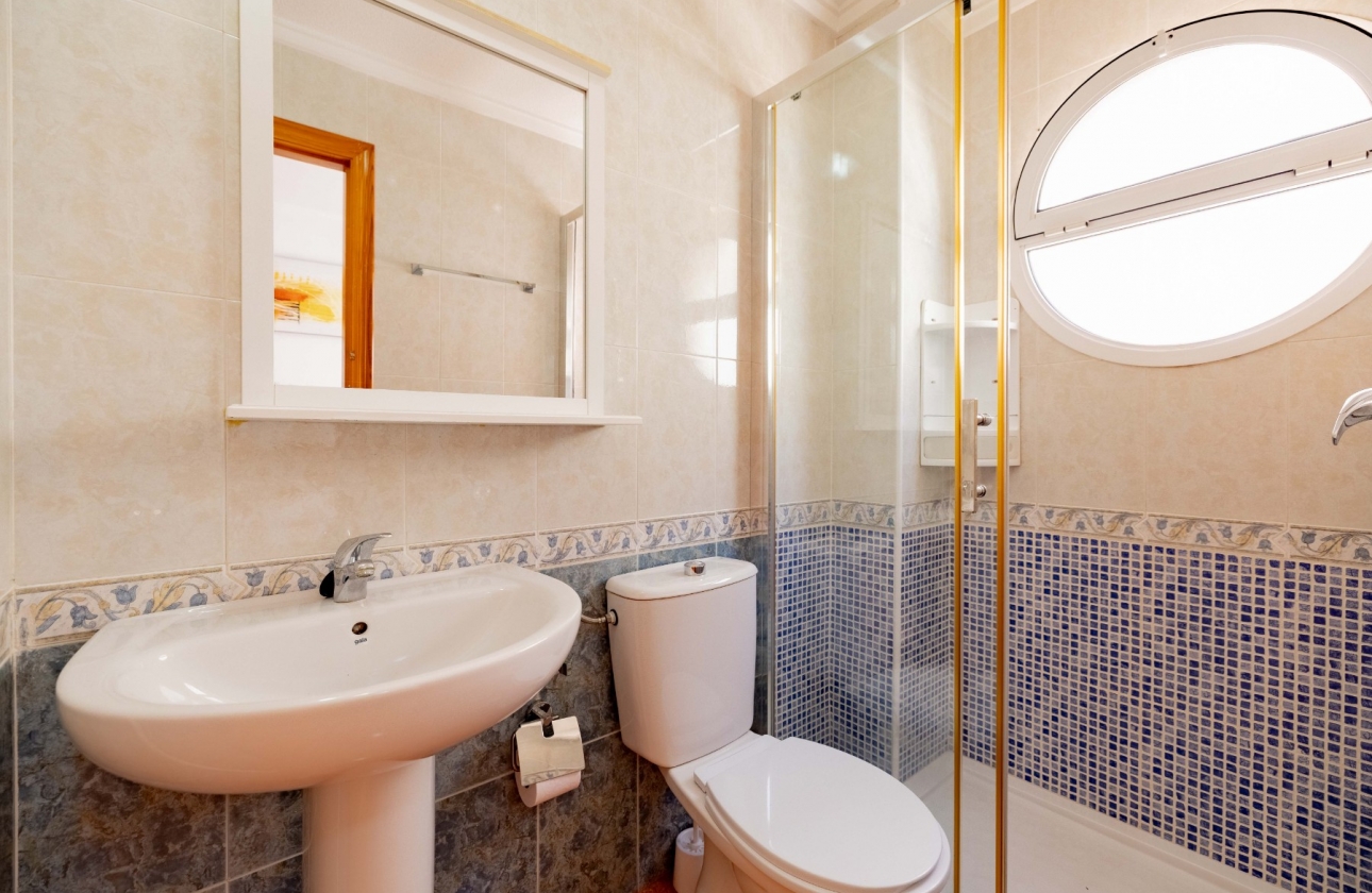 Resale - Apartment / Duplex - Torrevieja - Playa de los Locos