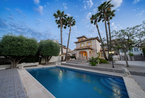 Reventa - Villa - Orihuela Costa - Playa Flamenca